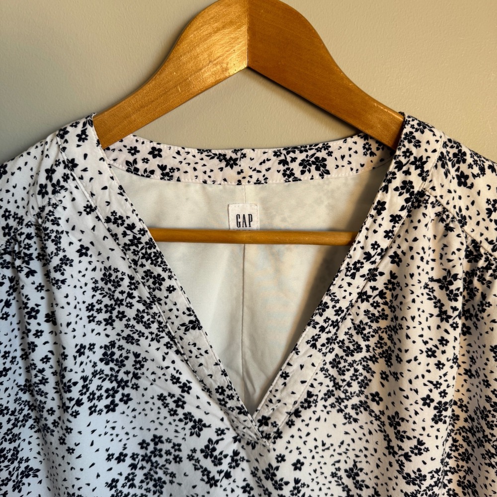 GAP Women's Floral Print V Neck Sleeveless Casual Mini Dress White Large - Picture 2 of 11